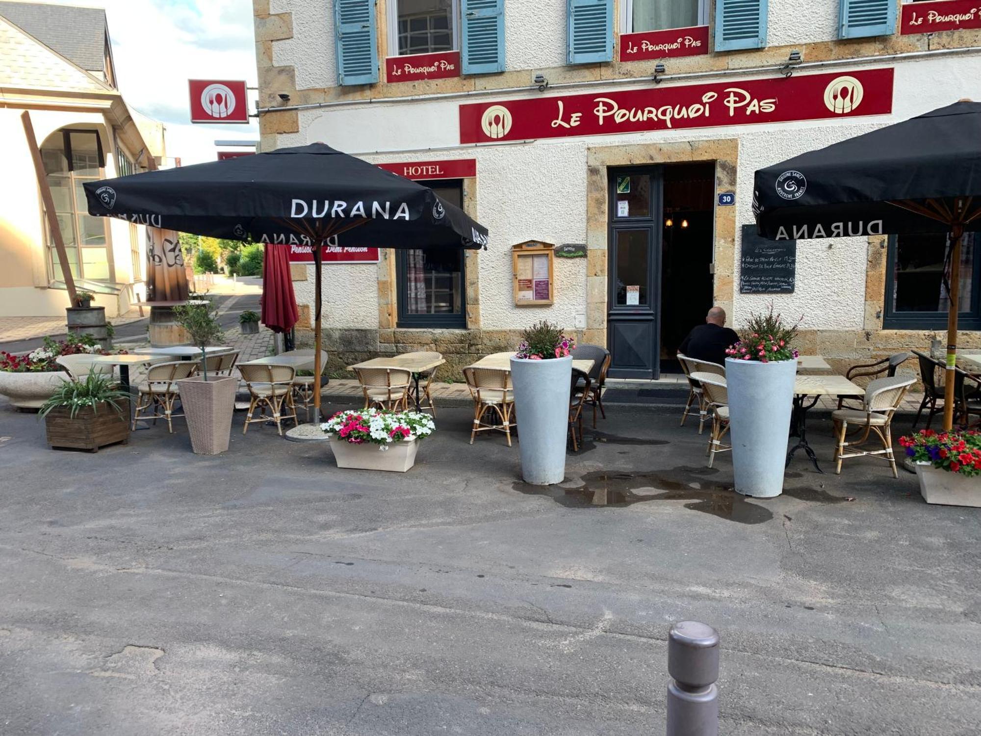 Hotel Le Pourquoi Pas La Bourboule Exterior foto